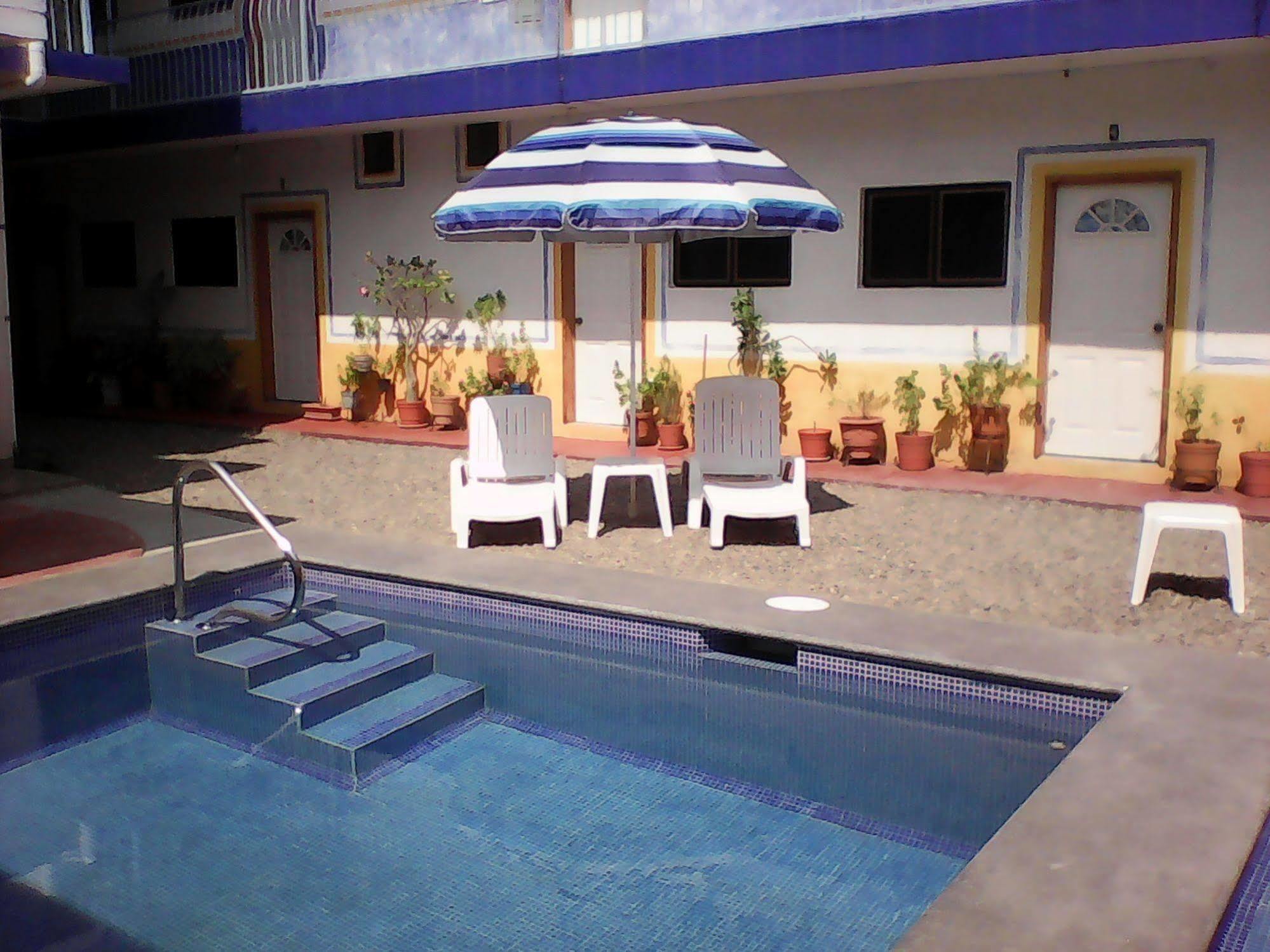 בארה דה נבידאד Hotel Sarabi מראה חיצוני תמונה